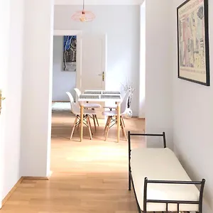 Apartament Classic, Modern&charming! 7min To Vienna's Center!, Wiedeń